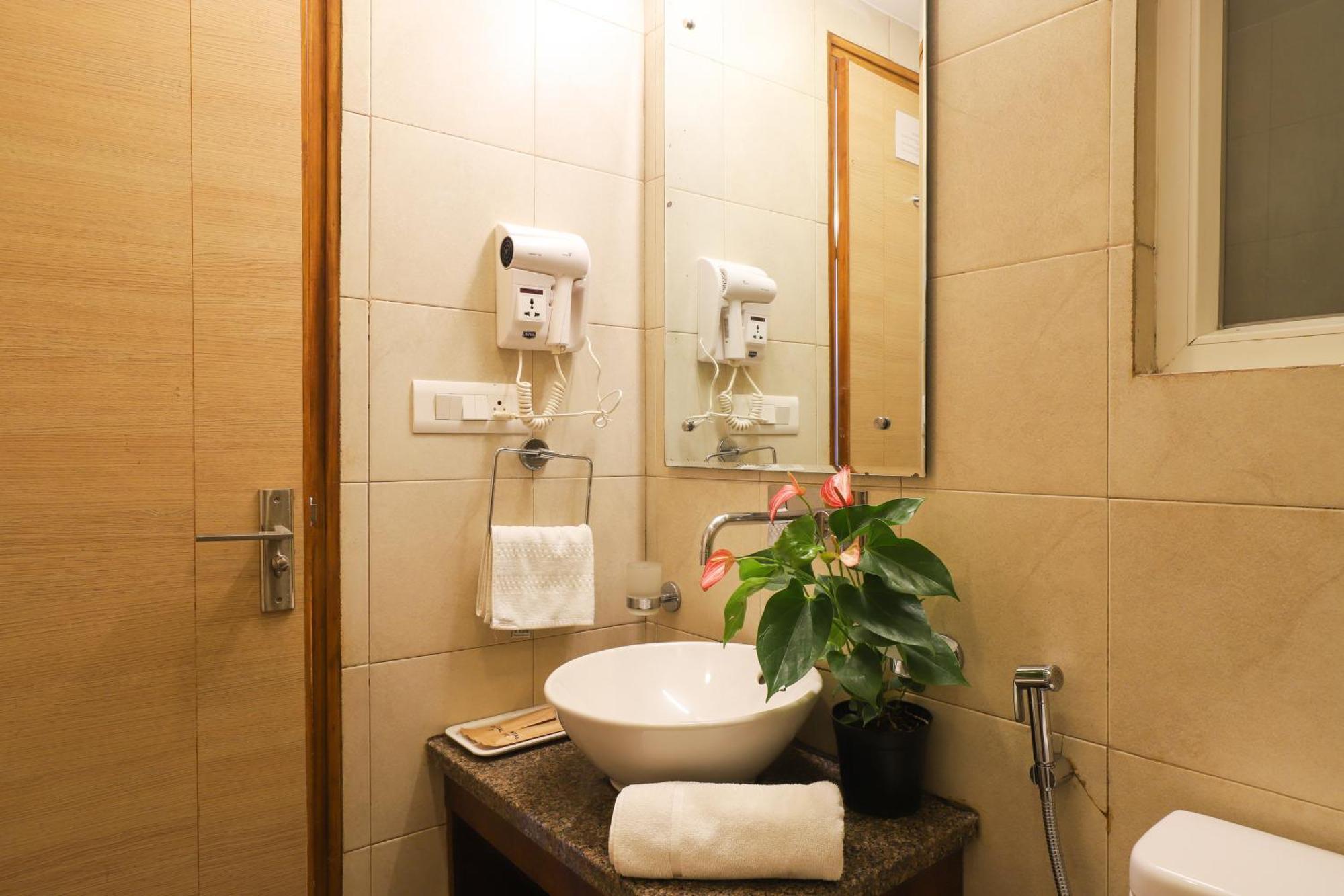 Veera Strand Park Serviced Apartments Near Calangute Luaran gambar