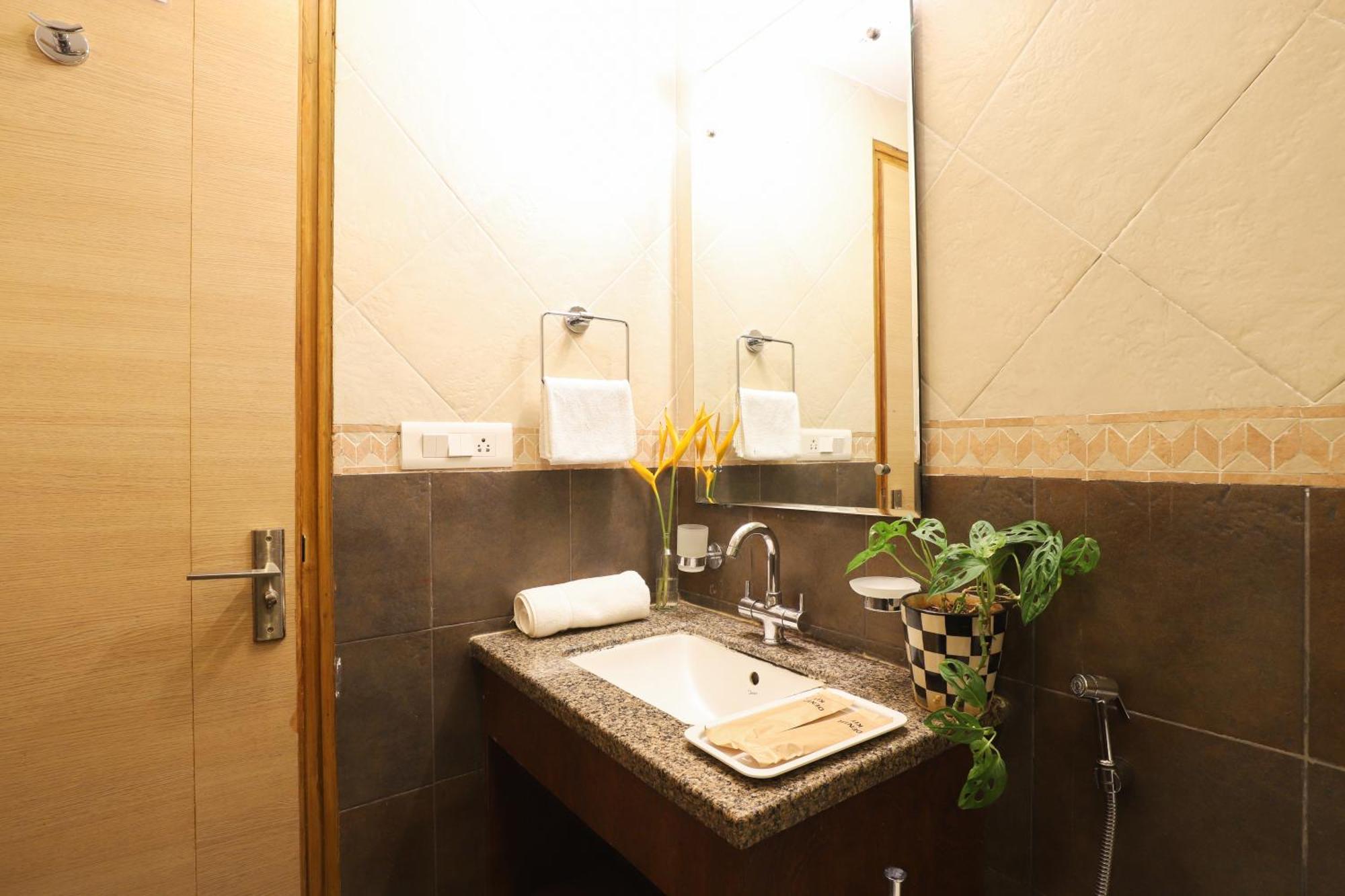 Veera Strand Park Serviced Apartments Near Calangute Luaran gambar